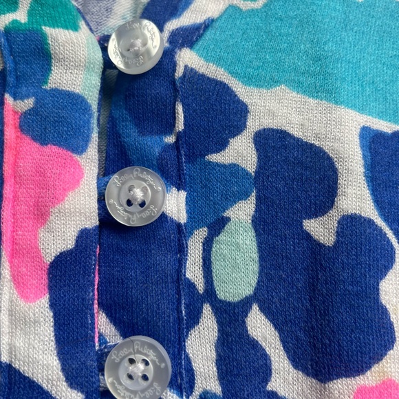 Lilly Pulitzer Long Sleeved Top in SZ XXS FABRIC IS VERY STRETCHY. - Picture 3 of 8